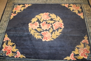 Baotao Chinese rug
Circa 1920
Size: 1.50 x 1.82
Beautiful Simple antique Baotao Chinese Rug, little marked on the border but still very very pretty.

           