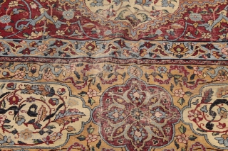 Antique Kirman Hunting Carpet
Size: 370cm x 280cm
Condition : Worn
                        