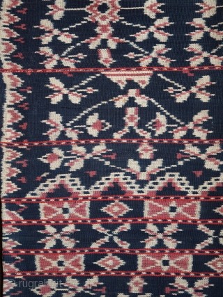 Indonesia | Early 20th C ikat tubeskirt

Pou dula nggeo no dula penis (tubeskirt with “black” And “cross” motifs)

Indonesia, Rote island, 1920s

Handspun cotton, natural dyes, warp ikat

An early tubeskirt (pou) woven on the  ...