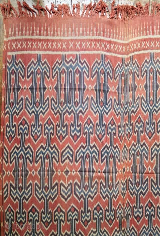 Sulawesi | Toraja Funeral Shroud or Hanging (Sekomandi)

Indonesia, central Sulawesi, Galumpang district, 1970s

Handspun cotton, natural and commercial dyes, warp ikat

A graphic funeral shroud (sekomandi) made by the Toraja people in the Galumpang  ...