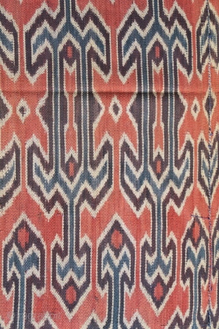 Sulawesi | Toraja Funeral Shroud or Hanging (Sekomandi)

Indonesia, central Sulawesi, Galumpang district, 1970s

Handspun cotton, natural and commercial dyes, warp ikat

A graphic funeral shroud (sekomandi) made by the Toraja people in the Galumpang  ...