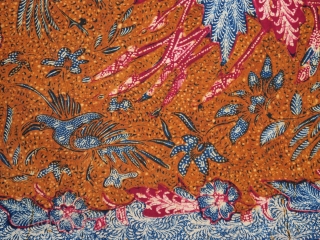 Java | Batik Waistcloth made in 3 States (Kain Panjang Batik Tiga Negeri) | Indonesia

Java, Solo / Lasem / Pekalongan, 1950s

A fine waistcloth (kain panjang) hand-drawn separately in Solo, Lasem, and Pekalongan  ...