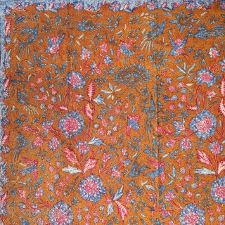 Java | Batik Waistcloth made in 3 States (Kain Panjang Batik Tiga Negeri) | Indonesia

Java, Solo / Lasem / Pekalongan, 1950s

A fine waistcloth (kain panjang) hand-drawn separately in Solo, Lasem, and Pekalongan  ...
