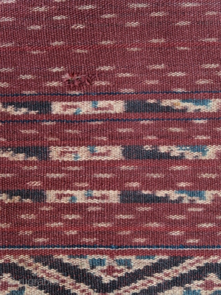 Indonesia | Early 20th C Bridewealth Ikat Tubeskirt (Kewatek Méan)

East Flores, Ili Mandiri, Bama, Lamaholot people, 1920 – 1940

Handspun cotton, natural morinda and indigo dyes, warp ikat

Woven in handspun cotton with fine  ...