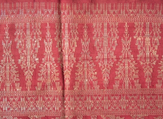 Balinese Silk Songket Hip Wrapper (Kamben)

Origin: Indonesia, Bali, Singaraja, 1900 -1920

Technique: Silk, silver-wrapped thread, supplementary weft weaving

Description: An elegant rose silk women’s hip wrapper (kamben), woven in the principality of Singaraja in  ...