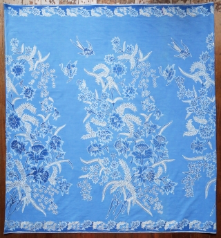 Javanese Peranakan Chinese Batik Sarong

Origin: Java, Pekalongan, c. 1950 

Technique: Commercial cotton and dyes, hand-drawn (tulis) batik

Description: A Peranakan Chinese sarong hand-drawn with the quintessential Pekalongan design of a detailed flower bouquet.  ...