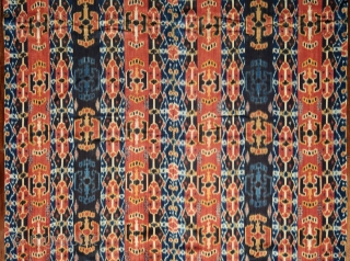 Sumba Ikat Men’s Mantle with Red Dye (Hinggi Kombu)
 
Indonesia, East Sumba, 1970-1990

Handspun cotton, commercial dyes, warp ikat, twining

Description: A modern example of one of the oldest ikat patterns for men’s mantles  ...