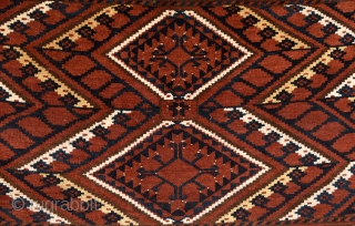 Turkmen Ersari chuval with interesting border and dramatic zigzag pattern. In very good condition. All natural colours. Full pile. 170cm x 102cm           