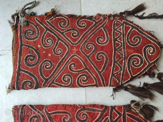 Two interesting antique Kyrgyz Okbash bags with great patterns. Processed using a brocade technique. The red background looks like felt. The bag is reinforced from the inside. An interesting processing technique. The  ...