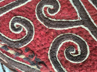 Two interesting antique Kyrgyz Okbash bags with great patterns. Processed using a brocade technique. The red background looks like felt. The bag is reinforced from the inside. An interesting processing technique. The  ...