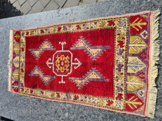 Central anatolian yastìk rug, 60x120cm 

Please contact me only directly:

goekay.sargin@yahoo.de                       
