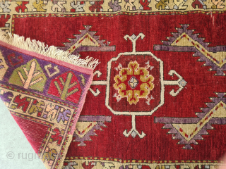Central anatolian yastìk rug, 60x120cm 

Please contact me only directly:

goekay.sargin@yahoo.de                       