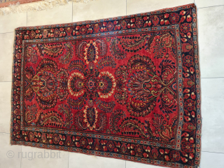Antique reimported Persian Sarouk rug from the USA. These rugs were produced for the American market. Some pieces later ended up in Europe. ~ 1920 Dimensions: 101x151cm Even pile. Good condition. True  ...