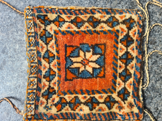Tribal small Luri Gabbeh chanteh bag with lovely colors, 25x25cm

Please contact me only directly:

goekay.sargin@yahoo.de                   
