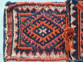 Tribal kurdisch Jaff Namakdan saltbag from Sanjab (Border Iran/Iraq) with sumakh embroidery 

~ 55x30cm

Complete and good condition 

Please contact me directly:

goekay.sargin@yahoo.de            
