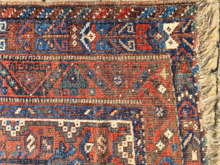 Antique Qashqai Khamseh rug in used condition. The rug has some thin patches (wear) but is still intact. The ends are open. Despite the patina, it is a beautiful bird rug with  ...