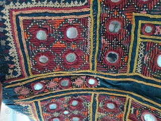 Antique middle asian textile embroidery with mirrors. Embroidered on two fabrics.

Baluch or uzbek piece
35x40cm

please mail me only directly: 

Goekay.sargin@yahoo.de              