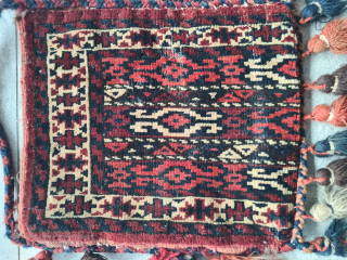 Antique Yomut Turkmen Spindle Bag IGSALYK from Central Asia. ~ 30x30cm without tassels. both sides knotted. 

Please contact me only directly:

Goekay.sargin@yahoo.de            