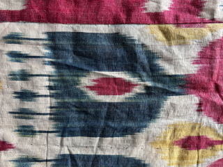 Antique silk uzbek Ikat chapan (coat) from central Asia, probably for children
~ beginn of 20 Century
maximum height is 99 cm and the maximum width is 152 cm; it is relatively lightweight ...