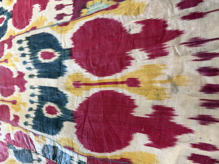 Antique silk uzbek Ikat chapan (coat) from central Asia, probably for children
~ beginn of 20 Century
maximum height is 99 cm and the maximum width is 152 cm; it is relatively lightweight ...