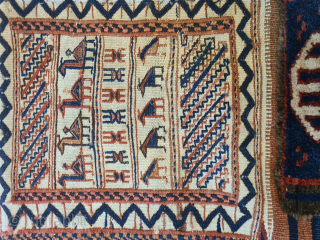 Antique opened bachtiari sumakh camel bag in three techniques (kilim weaving, sumakh weaving, and knotting) in natural colors and beautiful camel and animal patterns. Dimensions: 200x85cm. Wool on wool. Cotton in the  ...