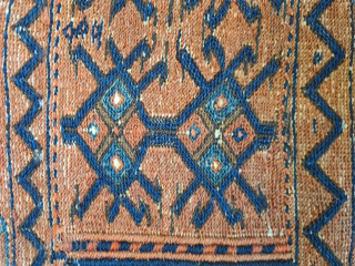 Antique opened bachtiari sumakh camel bag in three techniques (kilim weaving, sumakh weaving, and knotting) in natural colors and beautiful camel and animal patterns. Dimensions: 200x85cm. Wool on wool. Cotton in the  ...