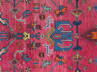 Antique Derbent Rug – Caucasus 

I am offering a beautiful and authentic Derbent rug from the Caucasus, entirely hand-knotted and preserved in very good condition.
The rug is estimated to date from the  ...