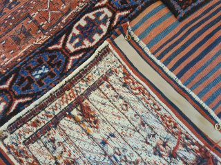 Antique opened Bakhtiari saddlebag/camel bag, made using three techniques (kilim, sumakh, and knotting). The piece has charm: lovely animal motifs on the white areas. Plant-based dyes. Dimensions: 240 x 93 cm. A  ...