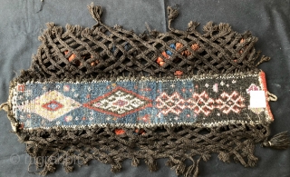 charming tribal trapping, could be Ghaasghai, in very good condition. Because the use of early fuchsine I would place it around 1900, maybe a bit before. 84 x 50 cm (with tassels) 