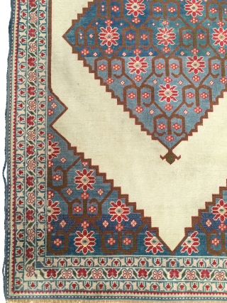 Persian Rug 19th Century Wool and Silk Size 112x65 cm                       