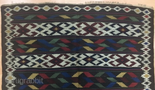 Caucasian Karabagh Kilim Size 145x168 cm / 4'8''x5'5''                         