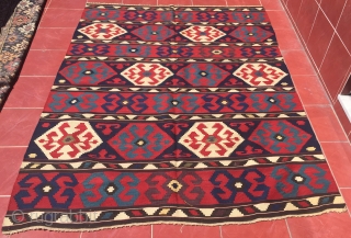 Caucasian Borchalo ( Koc Boynuz ) Excellent Condition and Wonderful Colors All Orginal
Kilim Size 172x228 cm / 5'7''x7'5''               