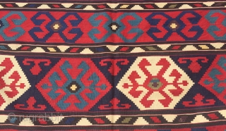 Caucasian Borchalo ( Koc Boynuz ) Excellent Condition and Wonderful Colors All Orginal
Kilim Size 172x228 cm / 5'7''x7'5''               