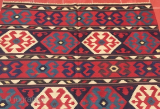 Caucasian Borchalo ( Koc Boynuz ) Excellent Condition and Wonderful Colors All Orginal
Kilim Size 172x228 cm / 5'7''x7'5''               