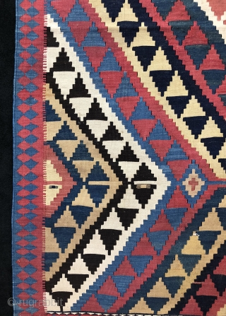 Caucasian Sahnazar Kilim Size 157x192 cm / 5'2'' x 6'3''                       