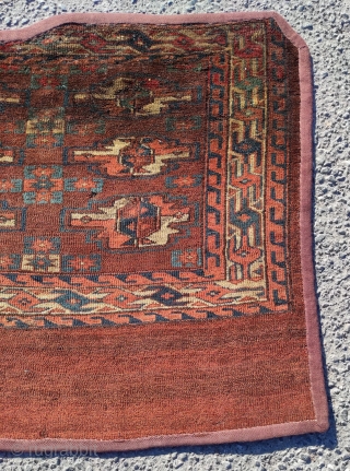 Turkmen Chuval

Circa 1880

Size : 72x113 cm                           