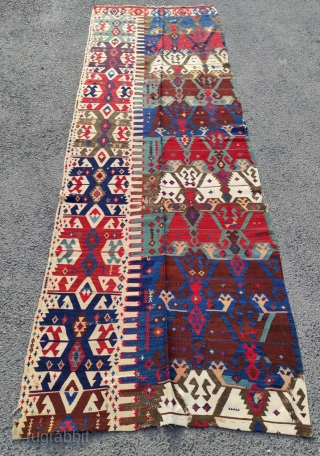  Anatolian Konya Kelim

Circa 1840

Size : 100x320 cm                         