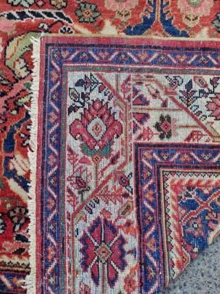 Persian Mahal Carpet 

Circa 1890

Size : 260x365 cm                         