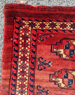 Turkmen Yamud

Circa 1870

Size : 80x123 cm                           