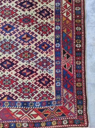 In perfect condition Akstafa Rug

Size : 95 x 155 cm 
                      