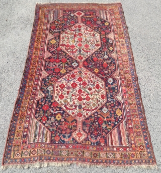 Khamseh Carpet 

Size : 130x225 cm                           