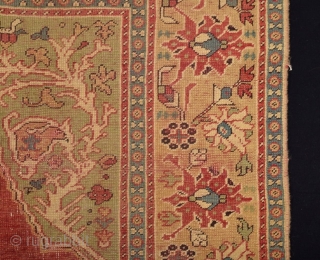 Tuduk  Carpet 

Size : 105x165 cm                          