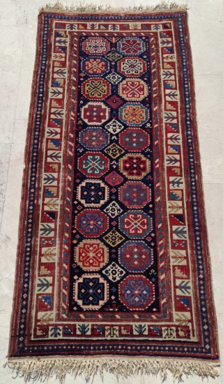 Gence Carpet 

Size  : 85x178 cm 



                         