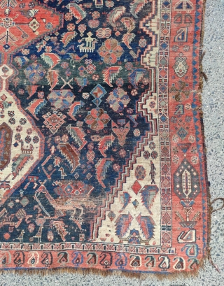 Khamseh Carpet 

Size : 180x275 cm
                           