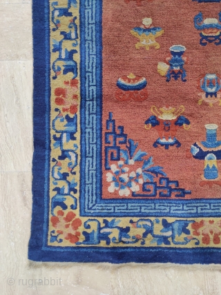 Chinese Rug 

In perfect condition 

Size : 127 x 218 cm 

Please contact me directly on this email : alpagutrugs@gmail.com             
