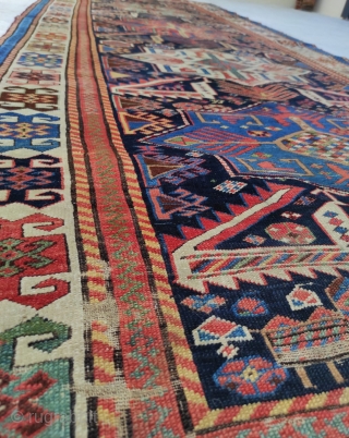 Akstafha Runner 

Size : 115 x 295 cm

Circa 1880                        