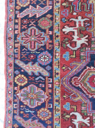 Heriz Carpet 

Size : 197 x 310 cm 

                        