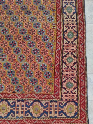 Shirvan Kuba Rug 

Circa 1870s

Size : 103 x 150 cm                       