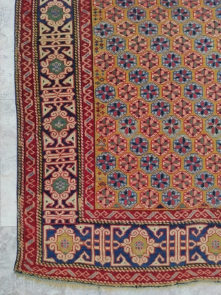 Shirvan Kuba Rug 

Circa 1870s

Size : 103 x 150 cm                       