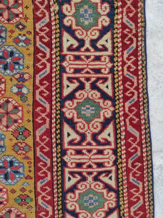 Shirvan Kuba Rug 

Circa 1870s

Size : 103 x 150 cm                       